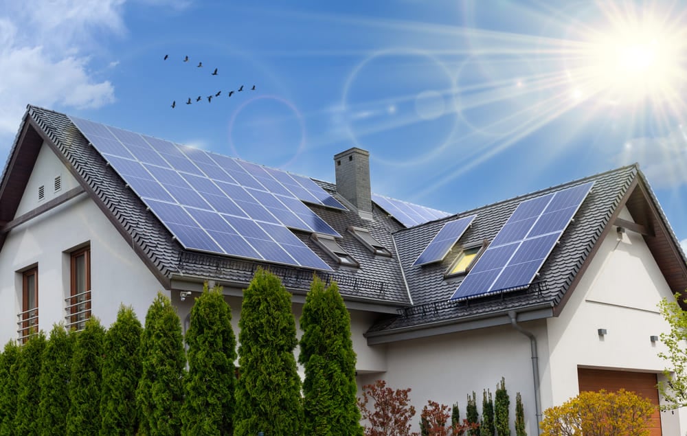 Panneaux solaires : 5 astuces pour économiser sur votre facture